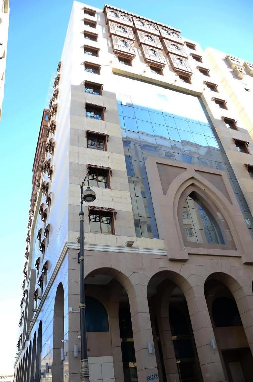 فندق الحياة الذهبي