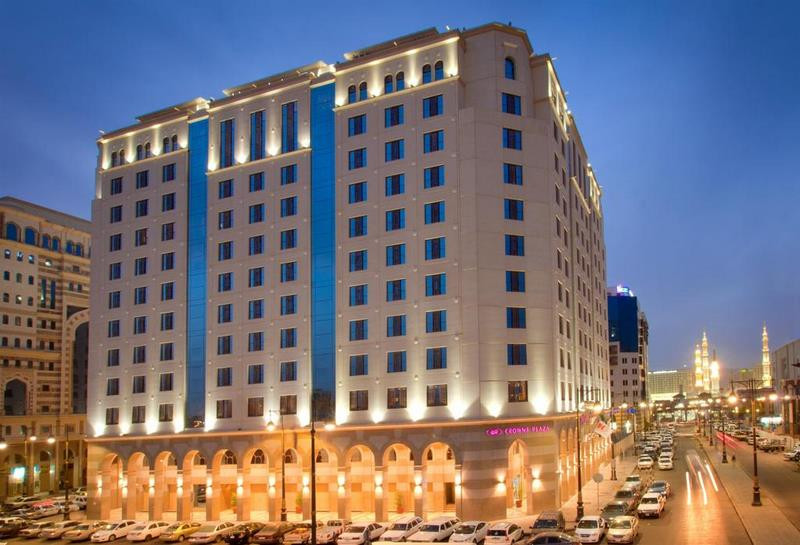 فندق كراون بلازا المدينة